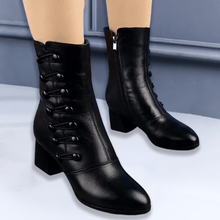 Laden Sie das Bild in den Galerie-Viewer, Warme Lederstiefel mit seitlichem Knopf