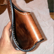 Laden Sie das Bild in den Galerie-Viewer, Retro Leder Holster Gürteltasche mit Gürtelschlaufe