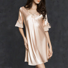 Laden Sie das Bild in den Galerie-Viewer, Sommer-Nachthemd aus Eisseide für Damen