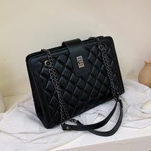 Laden Sie das Bild in den Galerie-Viewer, Modische kleine quadratische Tasche mit Kette