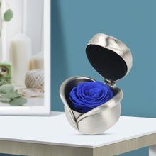 Laden Sie das Bild in den Galerie-Viewer, Handgemachte Ewige Rosen in der Metallbox