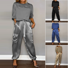 Laden Sie das Bild in den Galerie-Viewer, Zweiteiliger Damenanzug aus glänzendem Satin (Halbarm-Oberteil + Hose)
