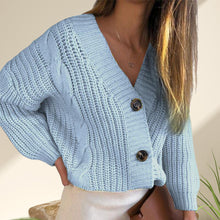 Laden Sie das Bild in den Galerie-Viewer, Süße Strickjacke mit Knöpfen