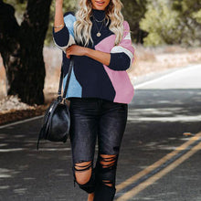 Laden Sie das Bild in den Galerie-Viewer, Modischer Strickpullover mit Rundhalsausschnitt in Kontrastfarbe