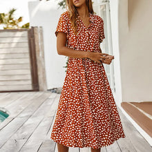 Laden Sie das Bild in den Galerie-Viewer, Kurzärmliges Sommerkleid mit Tupfenmuster