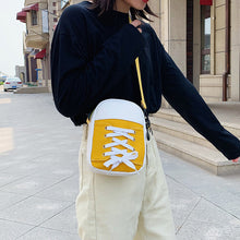 Laden Sie das Bild in den Galerie-Viewer, Getäfelte Umhängetasche aus Segeltuch