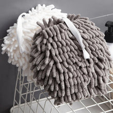 Laden Sie das Bild in den Galerie-Viewer, Revolutionäres Handtuch