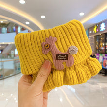 Laden Sie das Bild in den Galerie-Viewer, Warmer Strickschal für Kinder