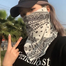 Laden Sie das Bild in den Galerie-Viewer, Ärmel und Schleier aus Eisseide für sommerlichen Sonnenschutz