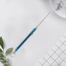 Laden Sie das Bild in den Galerie-Viewer, Einziehbarer Zahnstocher aus Titan