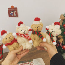 Laden Sie das Bild in den Galerie-Viewer, Schal Bär Ornament