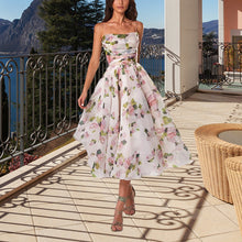 Laden Sie das Bild in den Galerie-Viewer, Elegantes bedrucktes Trägerkleid