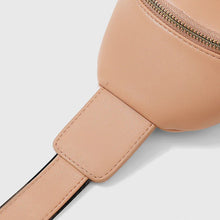 Laden Sie das Bild in den Galerie-Viewer, Rucksack Brusttasche für Frauen