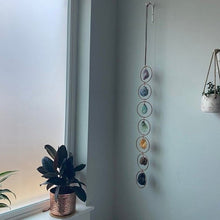 Laden Sie das Bild in den Galerie-Viewer, Primal Crystal 7 Chakra Edelstein Wanddekoration