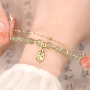 Armband aus Hetian-Jade mit Blatt