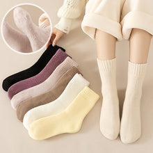 Laden Sie das Bild in den Galerie-Viewer, Kuschelige Unisex-Winter-Thermosocken aus Samt