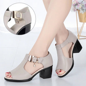 Bequeme und stylische Fischmaul-Sandalen mit Schnalle