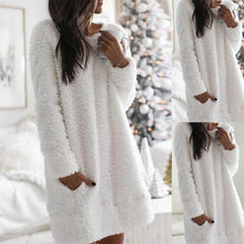 Laden Sie das Bild in den Galerie-Viewer, Einfarbiges, warmes Kleid mit Rundhalsausschnitt