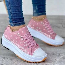 Laden Sie das Bild in den Galerie-Viewer, Bedruckte Schnürschuhe aus Segeltuch mit Plateausohle