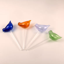 Laden Sie das Bild in den Galerie-Viewer, Automatisches Bewässerungsgerät aus Glas in Vogelform