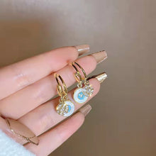 Laden Sie das Bild in den Galerie-Viewer, Sanfte Luxuriöse Zirkon-Ohrringe