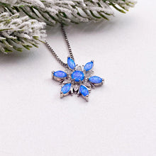 Laden Sie das Bild in den Galerie-Viewer, Charmante Schneeflocke Halskette