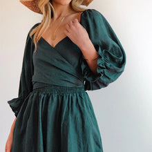 Laden Sie das Bild in den Galerie-Viewer, Kleid mit Rüschen und Laternenärmeln