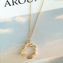 Laden Sie das Bild in den Galerie-Viewer, Vintage Buchstaben Halskette