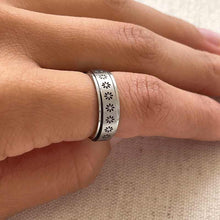 Laden Sie das Bild in den Galerie-Viewer, Rotierender Retro Gänseblümchen Ring