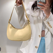 Laden Sie das Bild in den Galerie-Viewer, Damen Neue Halbmondförmige Umhängetasche