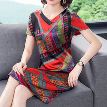 Laden Sie das Bild in den Galerie-Viewer, Damen Sommer neues lockeres Kleid mit ethnischem Druck