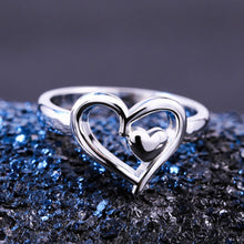 Laden Sie das Bild in den Galerie-Viewer, Damen herzförmiger Ring mit Schriftzug