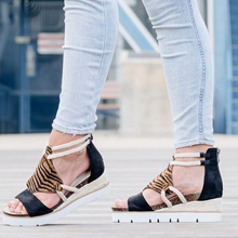 Laden Sie das Bild in den Galerie-Viewer, Damen stilvolle römische Sandalen mit Plateausohle