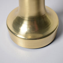 Laden Sie das Bild in den Galerie-Viewer, Einfaches wiederaufladbares Rundkopf-Nachtlicht aus Metall