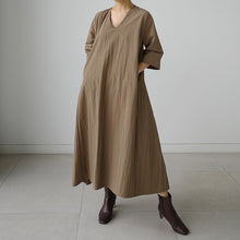 Laden Sie das Bild in den Galerie-Viewer, Einfarbiges Lockeres Elegantes Kleid Mit V-Ausschnitt