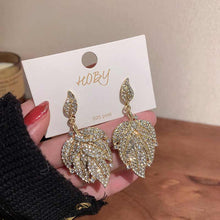 Laden Sie das Bild in den Galerie-Viewer, Elegante Diamant-Blatt-Ohrringe