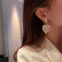 Laden Sie das Bild in den Galerie-Viewer, Elegante Diamant-Blatt-Ohrringe
