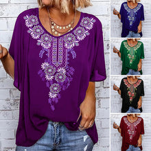 Laden Sie das Bild in den Galerie-Viewer, Trendiges T-Shirt Mit Ethno-Print