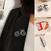 Laden Sie das Bild in den Galerie-Viewer, Vintage Süße Brosche