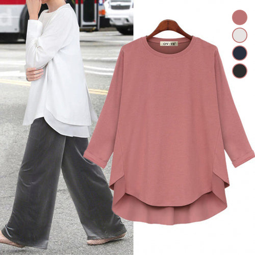 T-Shirt mit Rundhalsausschnitt und unregelmäßigem Saum