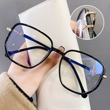 Laden Sie das Bild in den Galerie-Viewer, Stylische Anti-Blaulicht-Brille zum Abnehmen