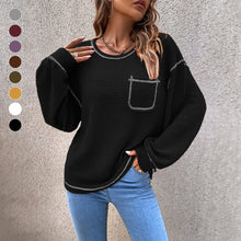 Laden Sie das Bild in den Galerie-Viewer, Rundhals gestrickter T-Shirt mit Taschen