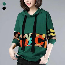 Laden Sie das Bild in den Galerie-Viewer, Hoodie mit Buchstaben-Print