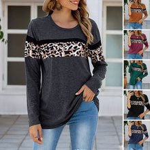 Laden Sie das Bild in den Galerie-Viewer, Langärmliges getäfeltes T-Shirt mit Leopardenmuster