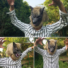 Laden Sie das Bild in den Galerie-Viewer, Wolfskopfmaske und Krallen