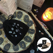 Laden Sie das Bild in den Galerie-Viewer, Hexen-Runen-Set-Dekoration