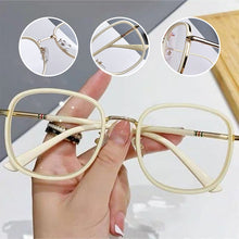 Laden Sie das Bild in den Galerie-Viewer, Tragbare modische Anti-Blaulicht-Lesebrille