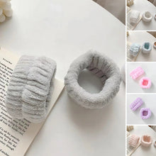 Laden Sie das Bild in den Galerie-Viewer, Saugfähiges Scrunchie fürs Handgelenk