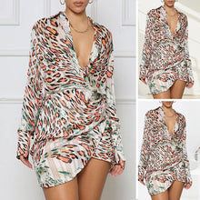 Laden Sie das Bild in den Galerie-Viewer, Stilvolles Chiffon-Kleid mit V-Ausschnitt