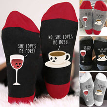 Laden Sie das Bild in den Galerie-Viewer, Socken in den Farben von Weihnachten